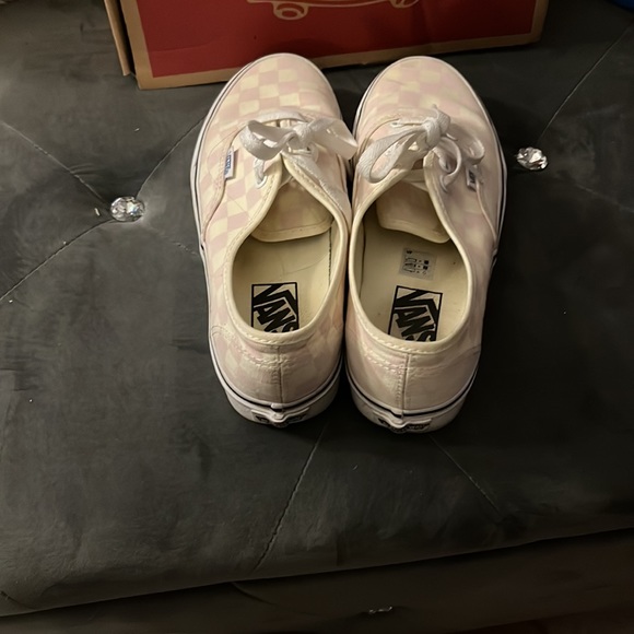Checkerboard Chalk Pink Vans - Picture 3 of 4